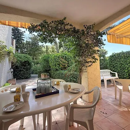 Apartment Le Bastidon Provencal T3 Terrasse 3min Saint-Raphael (Var)