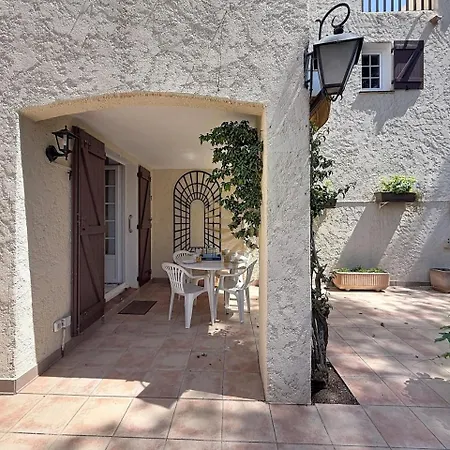 Le Bastidon Provencal T3 Terrasse 3min דירה *